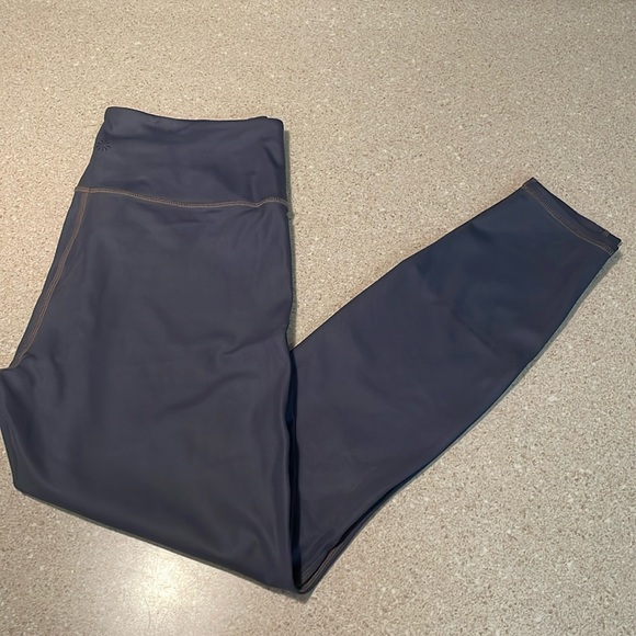Athleta Ankle Length Leggings - Picture 1 of 4